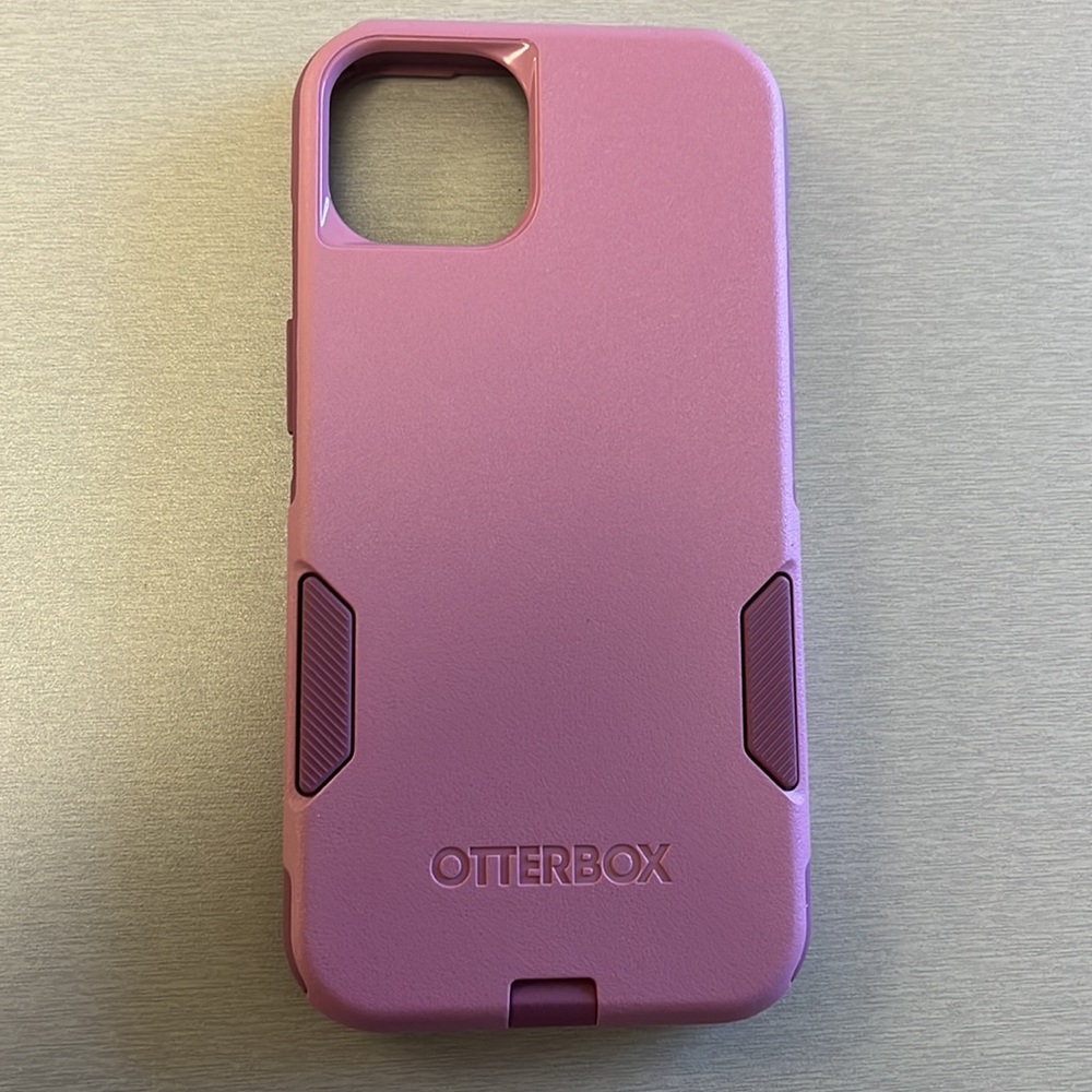 Otterbox iPhone 13 commuter Series Purple